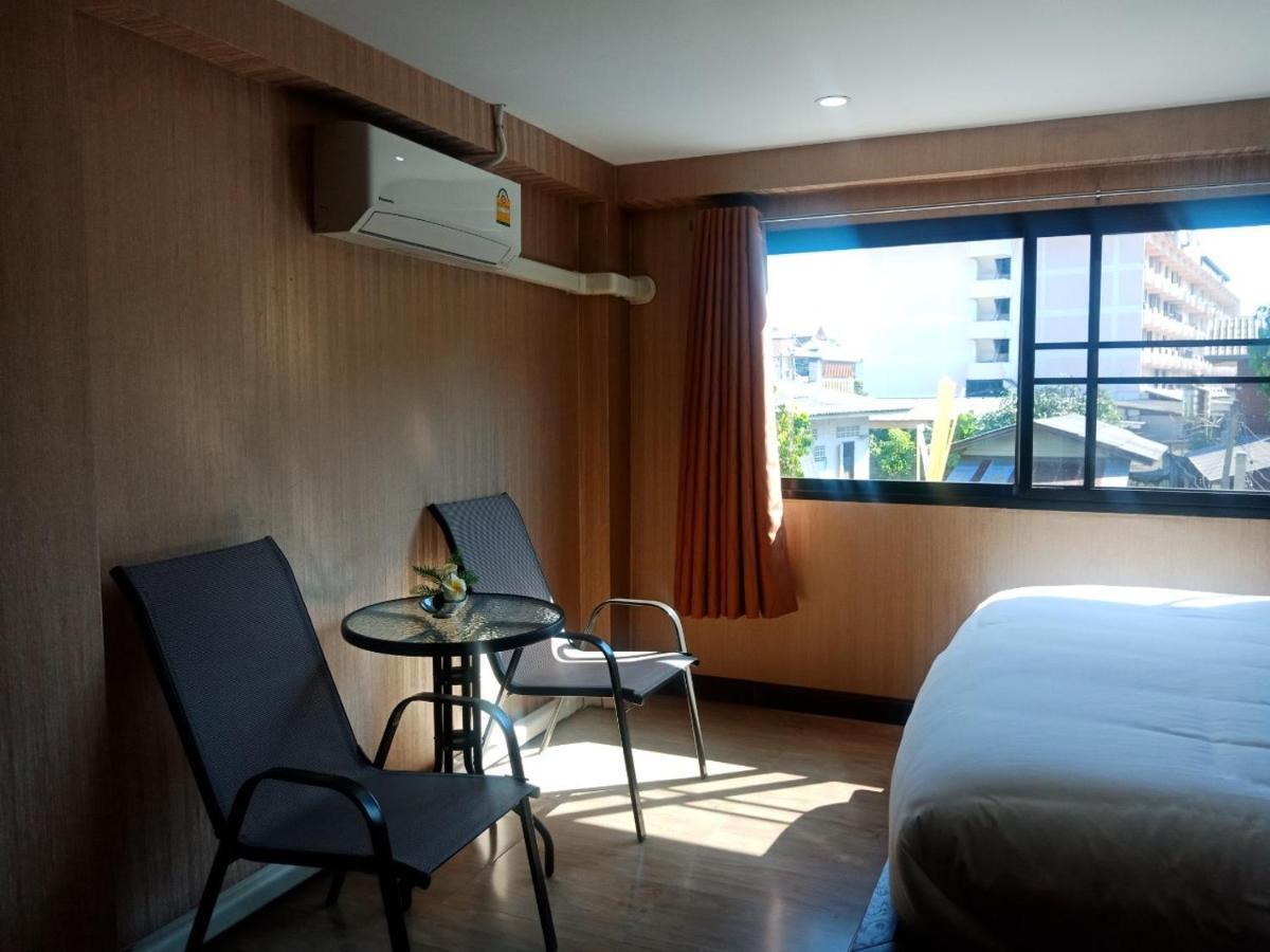 A Lanna Boutique House Hotel Чиангмай Екстериор снимка