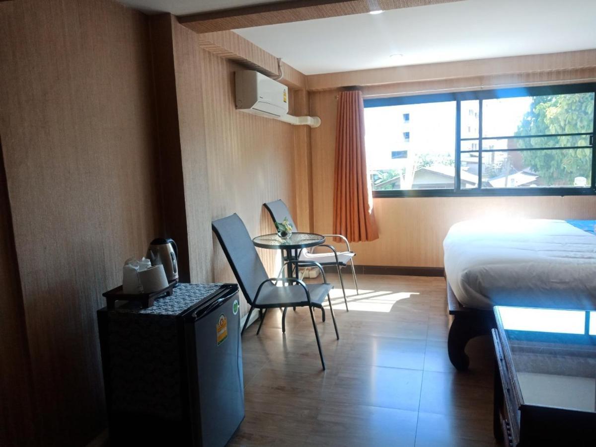 A Lanna Boutique House Hotel Чиангмай Екстериор снимка